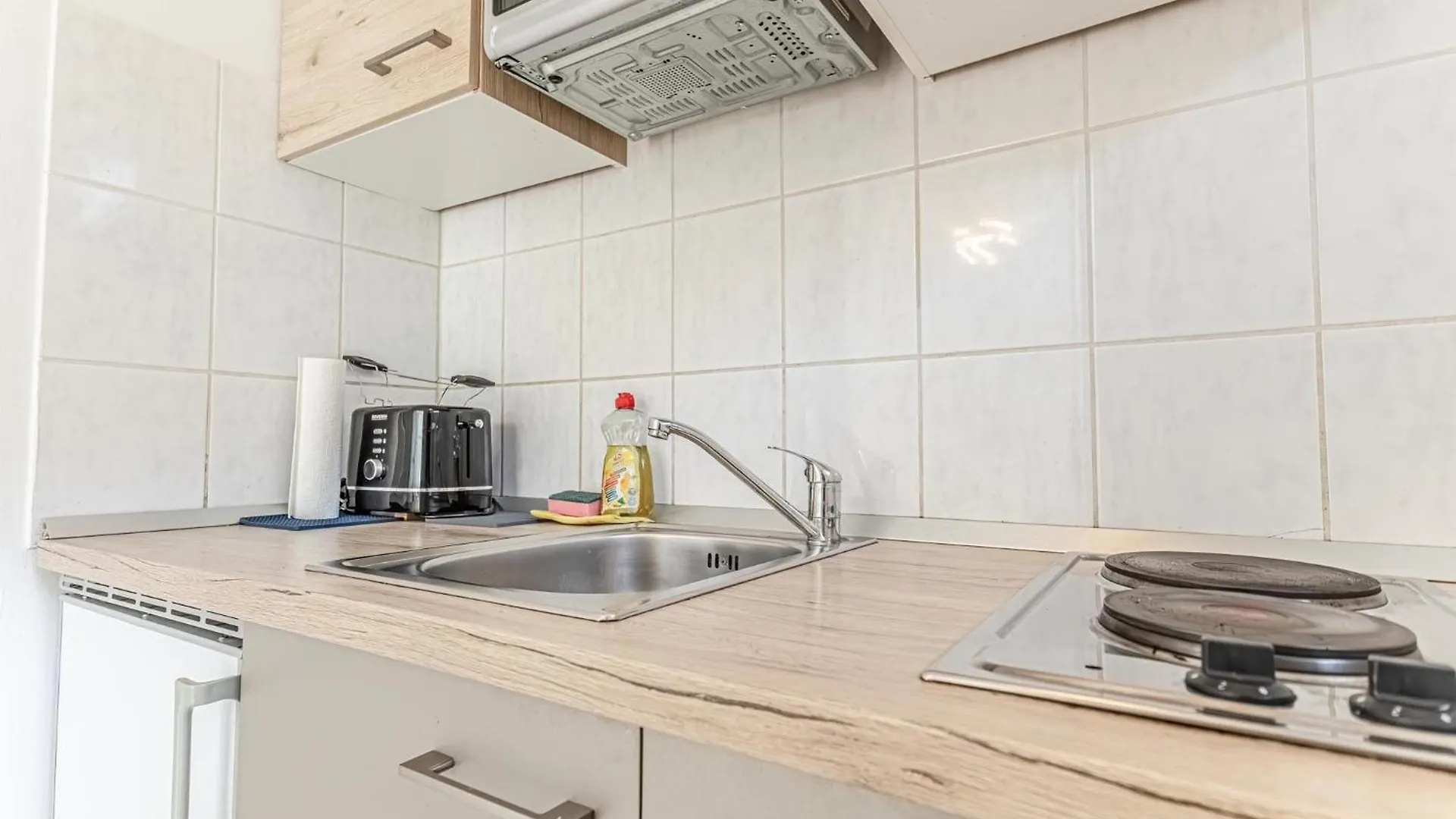 Modern 1Br Apartment Close To Westbahnhof 维也纳 0*,