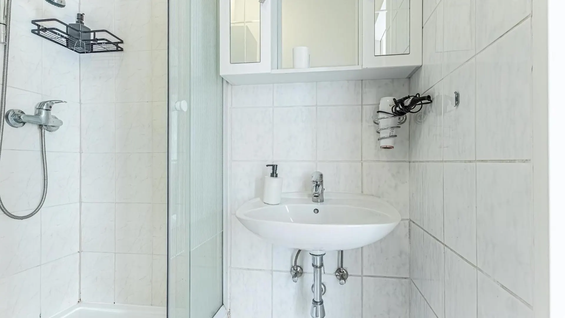 Modern 1Br Apartment Close To Westbahnhof 维也纳